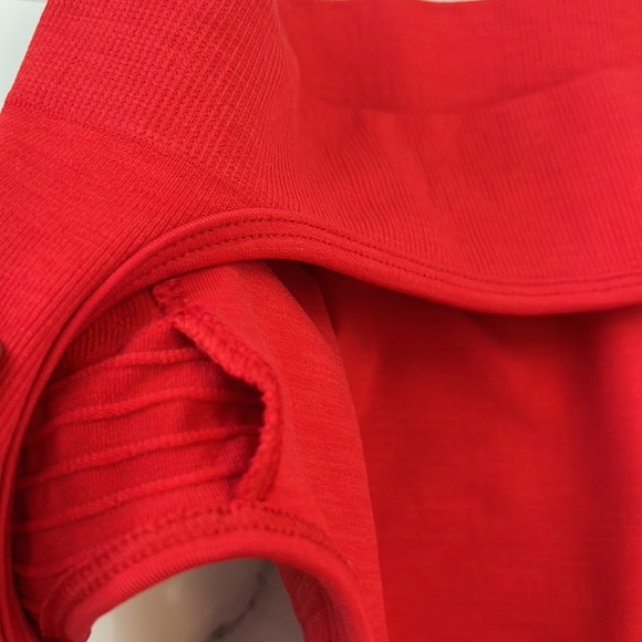 Alphalete Vault Bra In Cherry Red Compression Sports Bra Women’s Size S - Picture 7 of 10